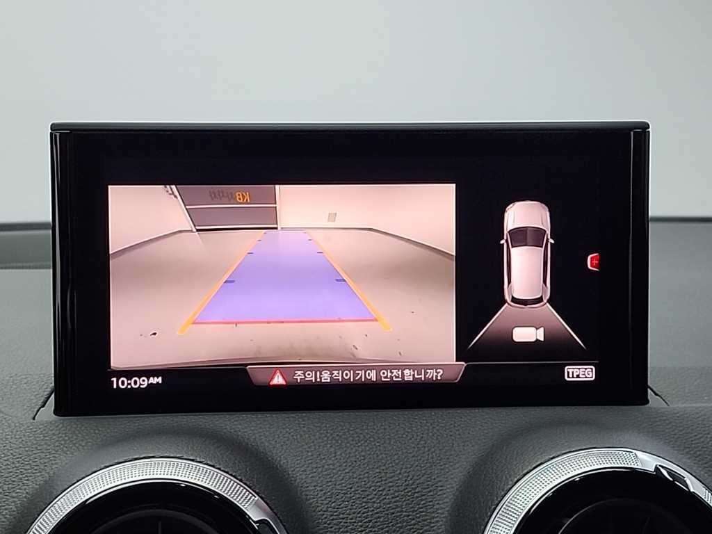 아우디 Q2 35 TDI 프리미엄 이미지 15
