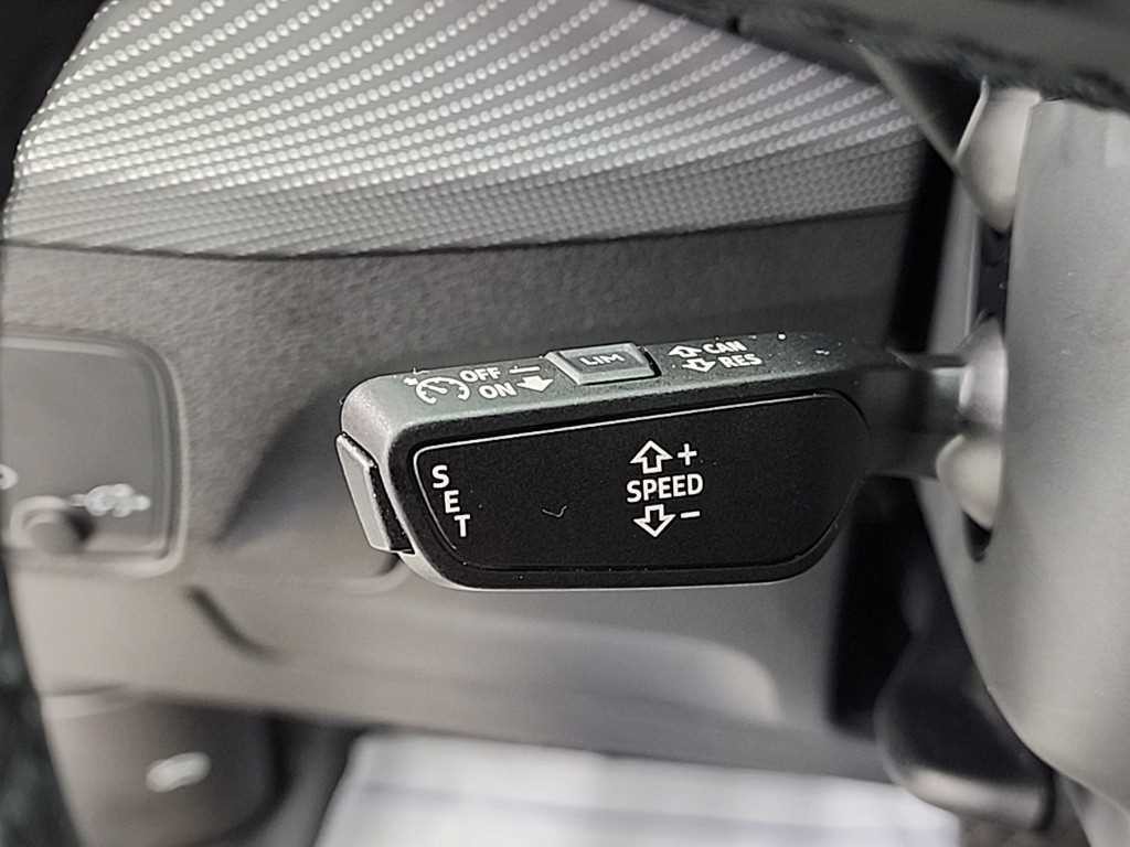 아우디 Q2 35 TDI 프리미엄 이미지 18
