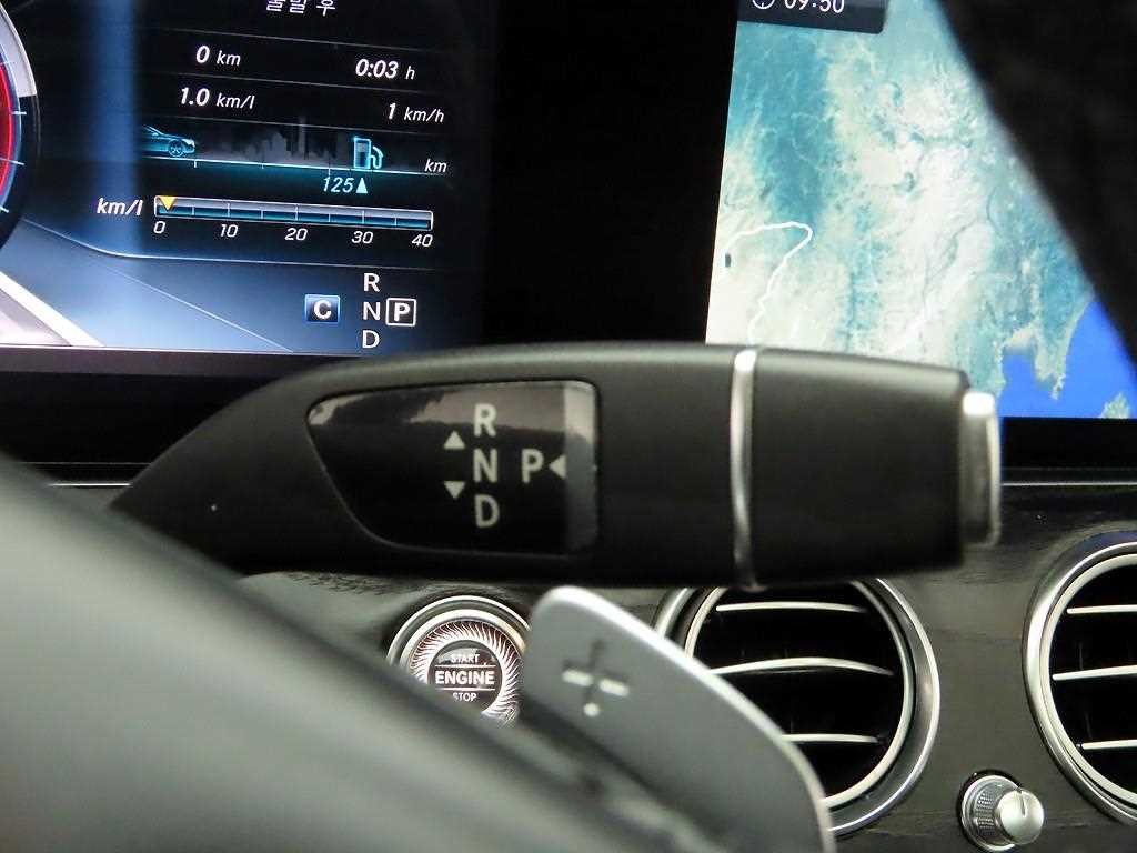 벤츠 E 클래스 E-클래스 W213 E300 아방가르드 이미지 10