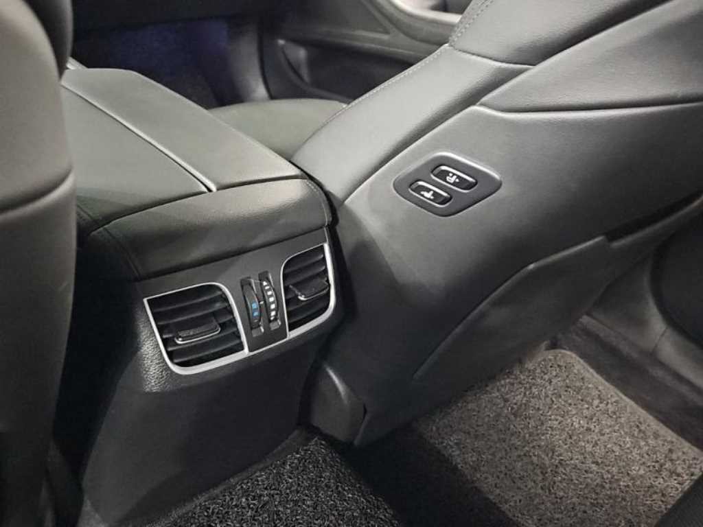 제네시스 G80 2.2D AWD 럭셔리 이미지 13