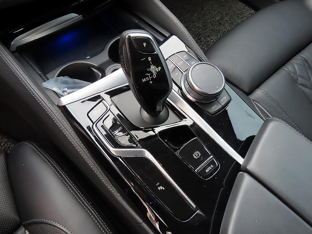 BMW 5시리즈 5시리즈 (G30) 523d xDrive 럭셔리 이미지 10