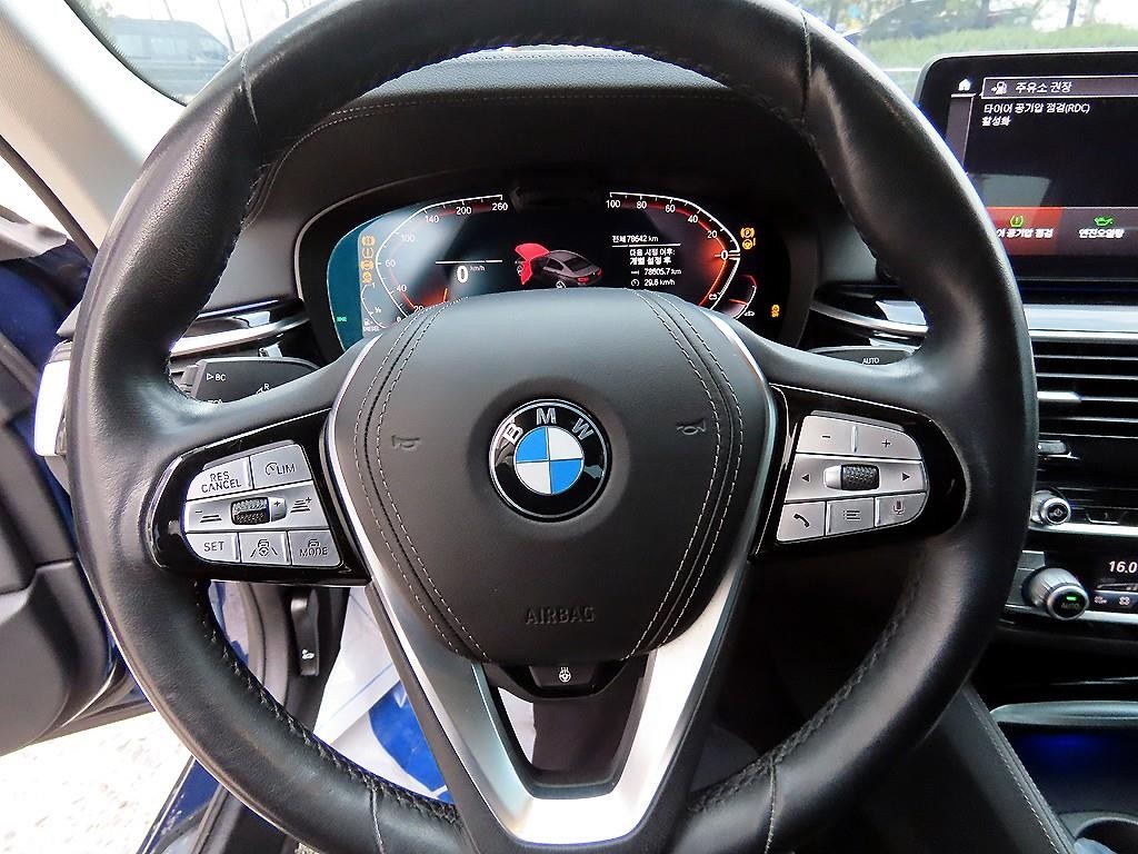BMW 5시리즈 5시리즈 (G30) 523d xDrive 럭셔리 이미지 8