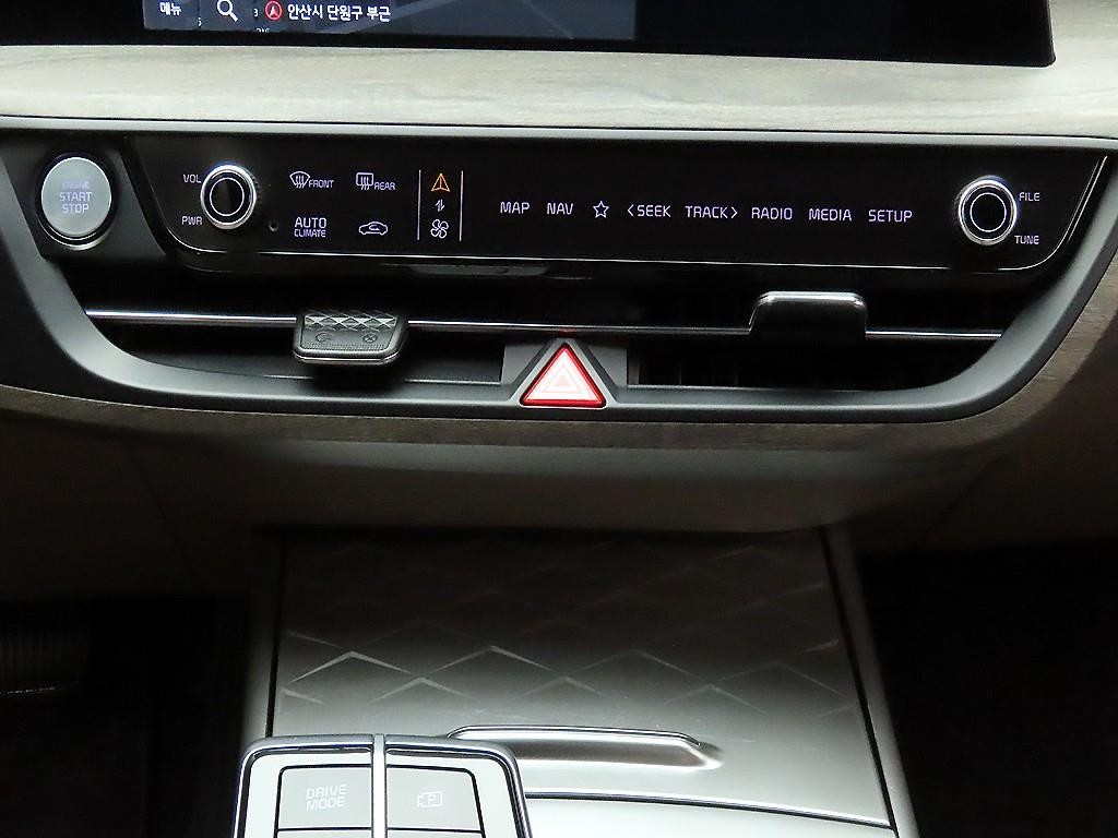 기아 K8 2.5 2WD 노블레스 이미지 16