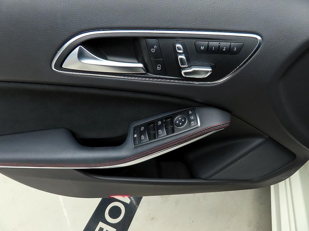 벤츠 A 클래스 A클래스 W176 A200 AMG LINE 이미지 11