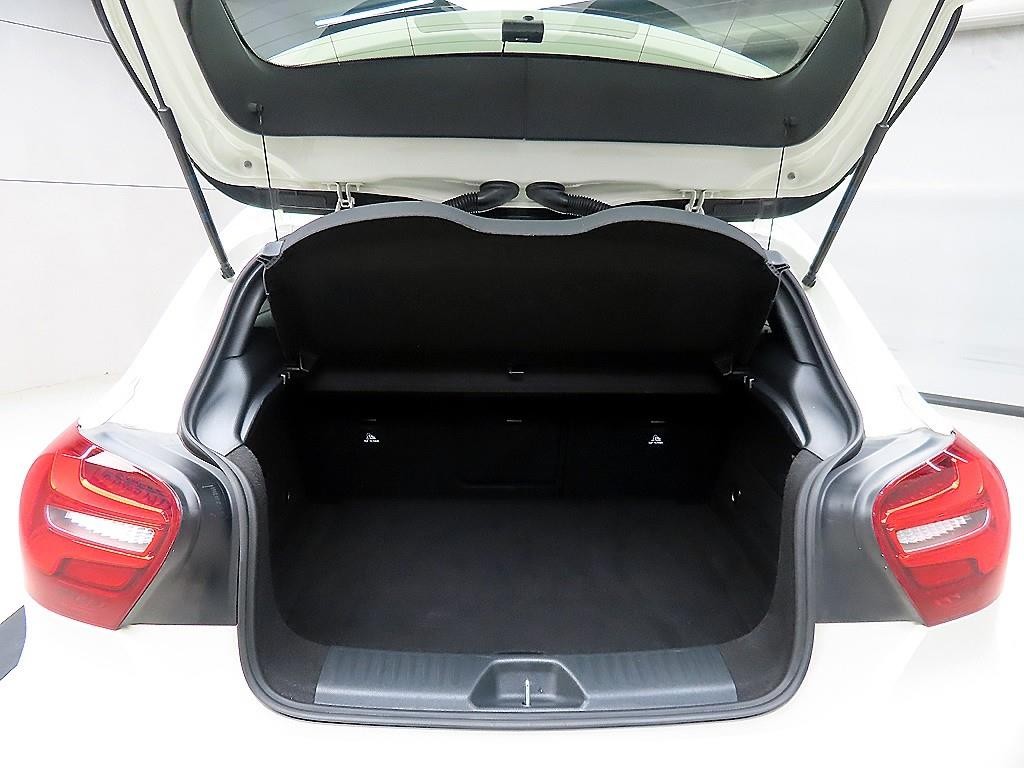 벤츠 A 클래스 A클래스 W176 A200 AMG LINE 이미지 17