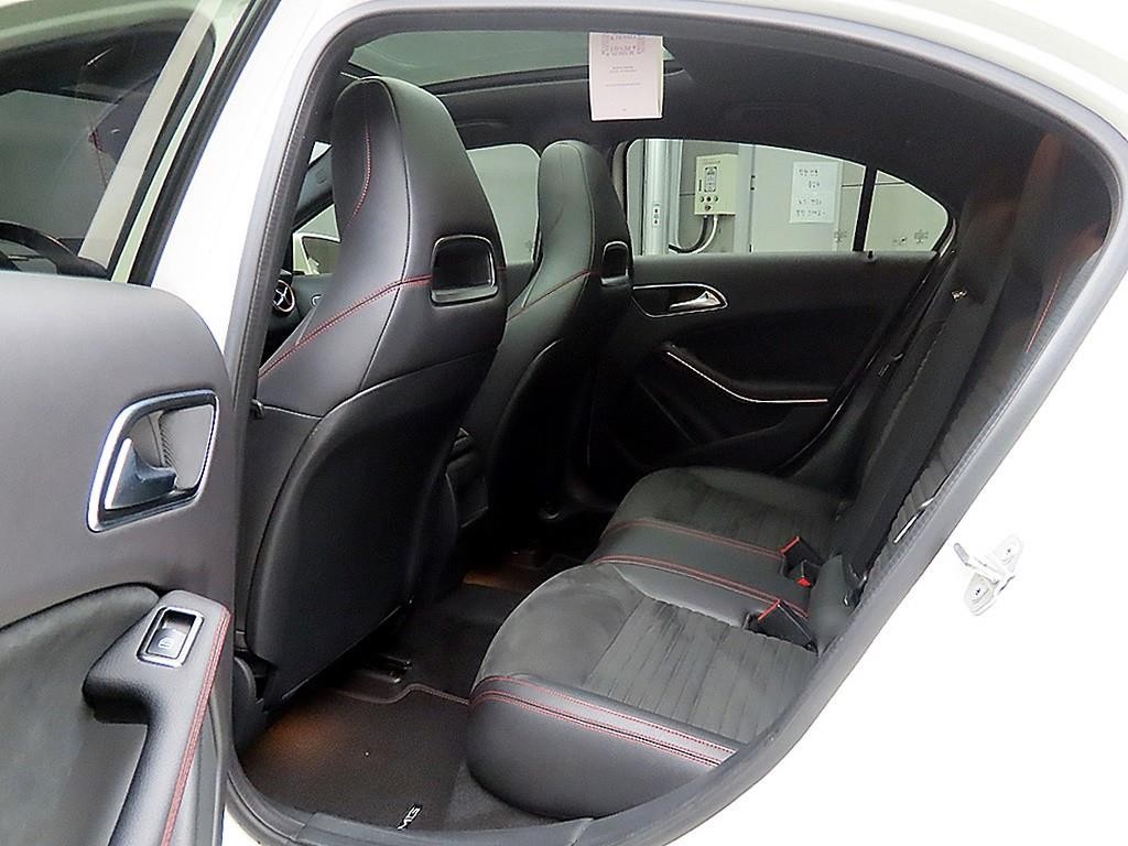 벤츠 A 클래스 A클래스 W176 A200 AMG LINE 이미지 6