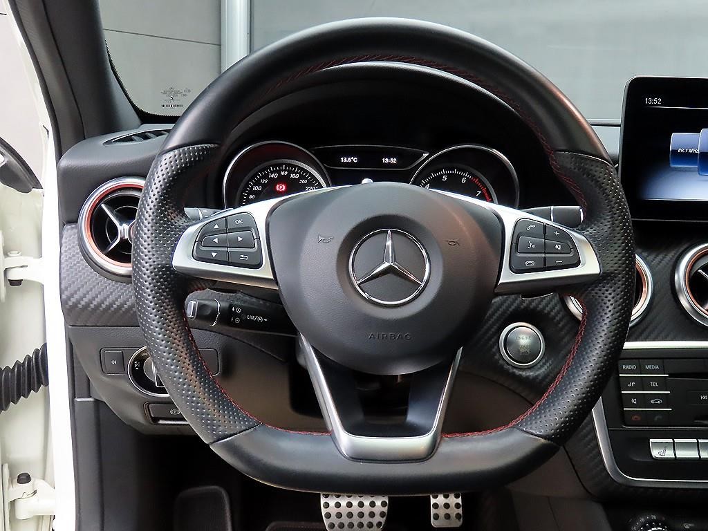 벤츠 A 클래스 A클래스 W176 A200 AMG LINE 이미지 9