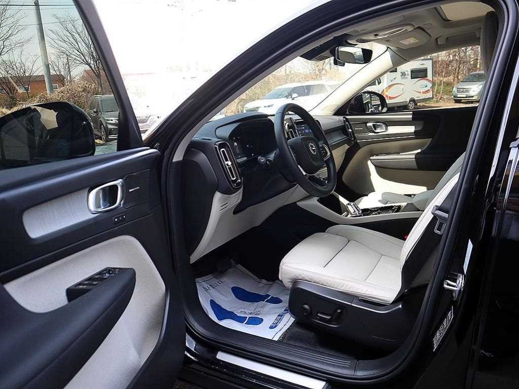 볼보 XC40 B4 AWD 얼티메이트 브라이트 이미지 6