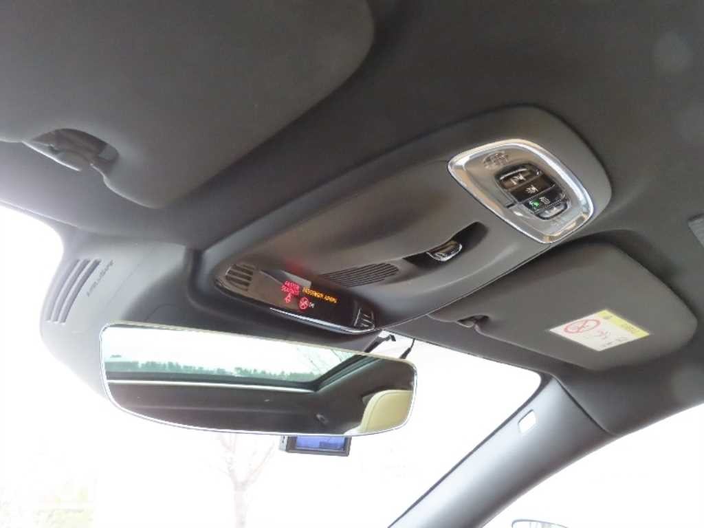 볼보 V60 V60 크로스 컨트리 2세대 2.0 T5 프로 AWD 이미지 11