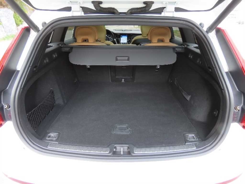 볼보 V60 V60 크로스 컨트리 2세대 2.0 T5 프로 AWD 이미지 19