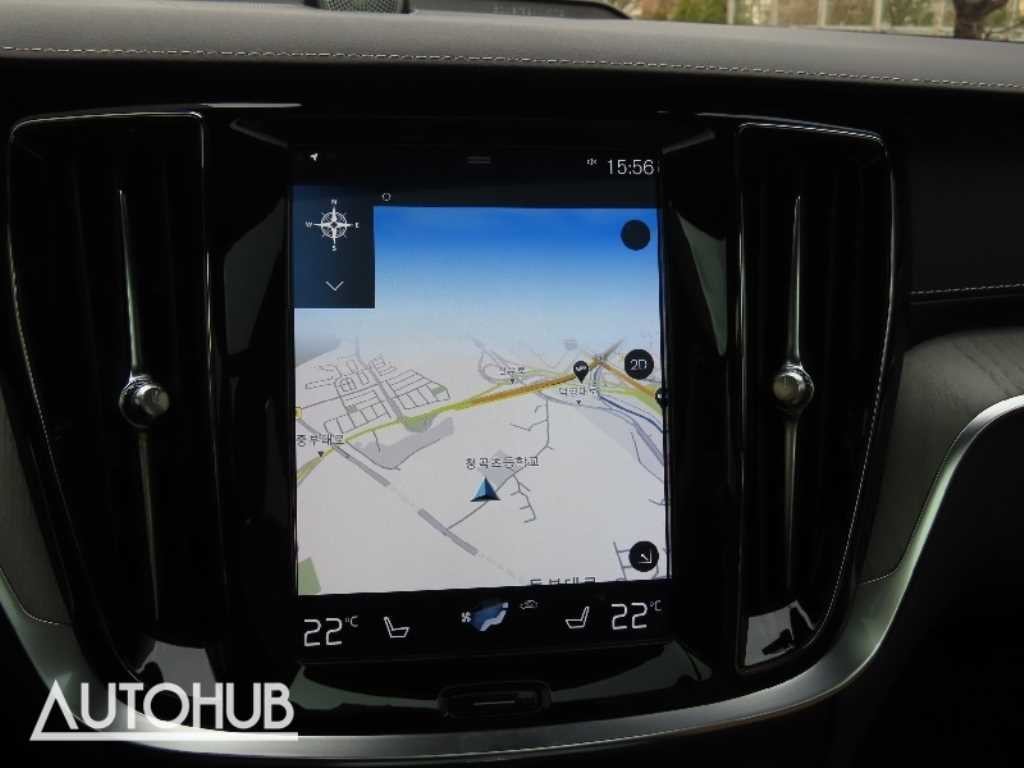 볼보 V60 V60 크로스 컨트리 2세대 2.0 T5 프로 AWD 이미지 9