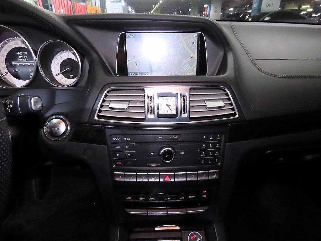 벤츠 E 클래스 E-클래스 W212 E400 카브리올레 이미지 14