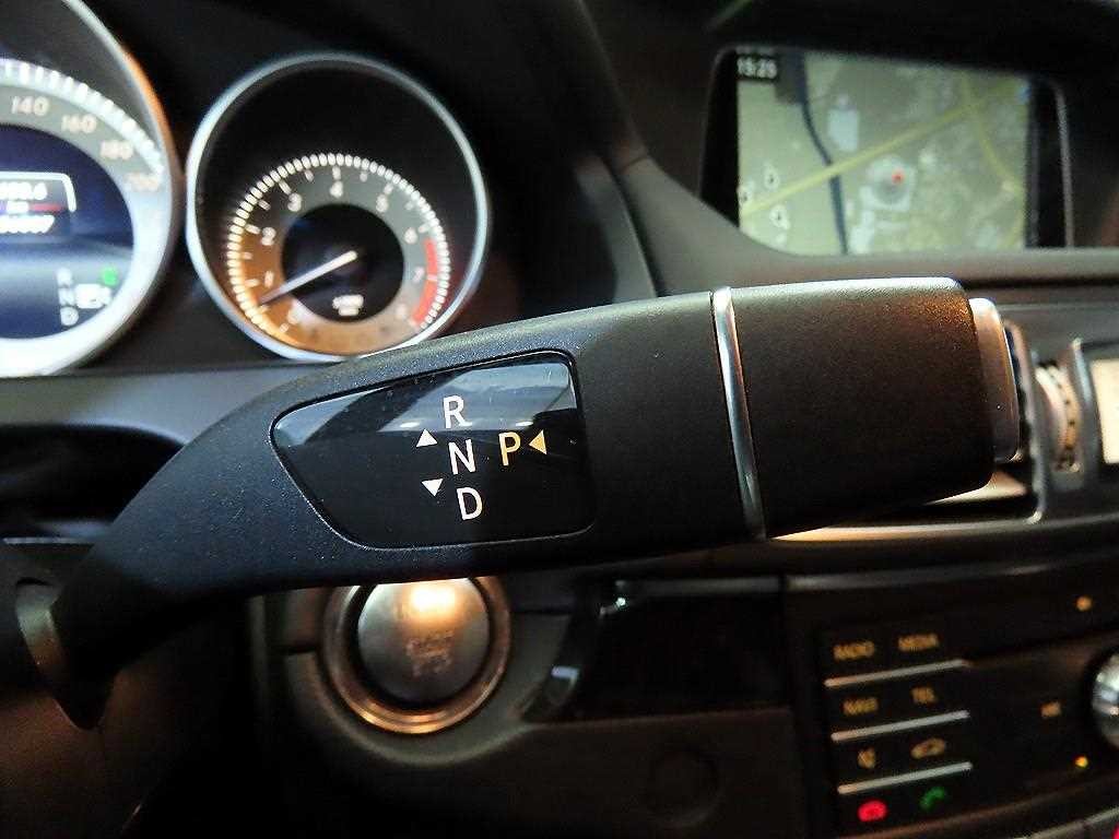 벤츠 E 클래스 E-클래스 W212 E400 카브리올레 이미지 15