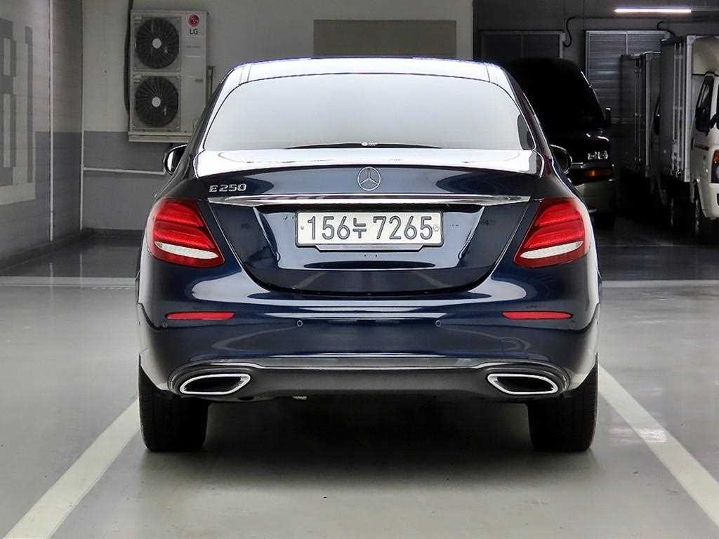 벤츠 E 클래스 E-클래스 W213 E250 아방가르드 이미지 3