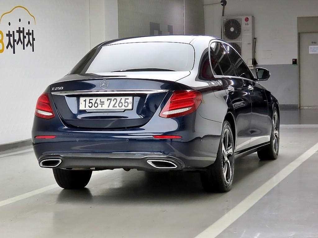 벤츠 E 클래스 E-클래스 W213 E250 아방가르드 이미지 4