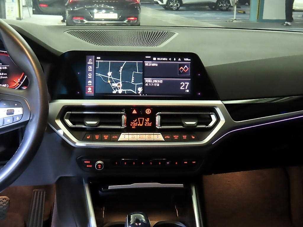 BMW 3시리즈 3시리즈 (G20) 320d 이미지 11