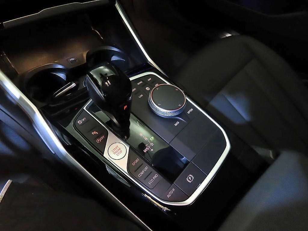 BMW 3시리즈 3시리즈 (G20) 320d 이미지 12