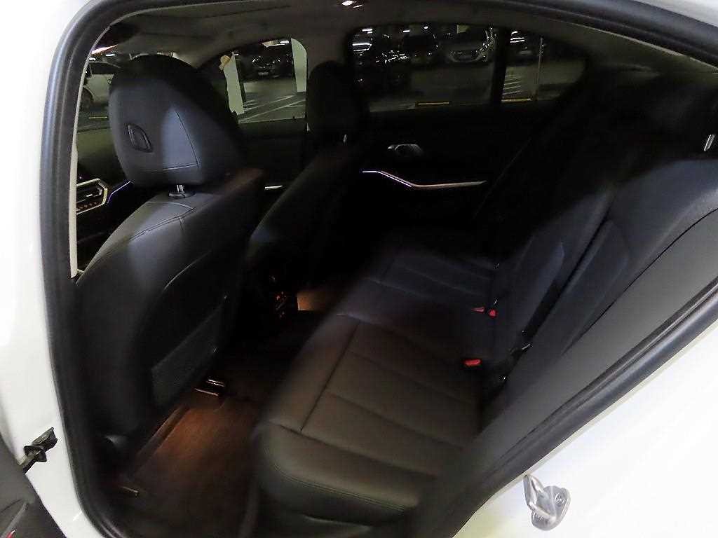 BMW 3시리즈 3시리즈 (G20) 320d 이미지 7