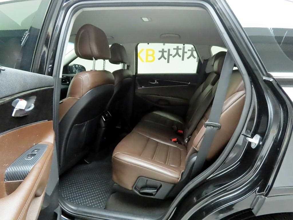 기아 쏘렌토 올 뉴 쏘렌토 디젤 2WD 2.0 노블레스 스페셜 이미지 12