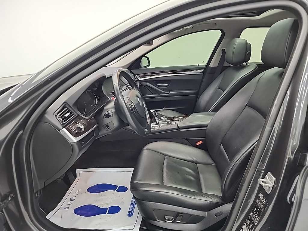 BMW 5시리즈 5시리즈 (F10) 525d xDrive 이미지 11