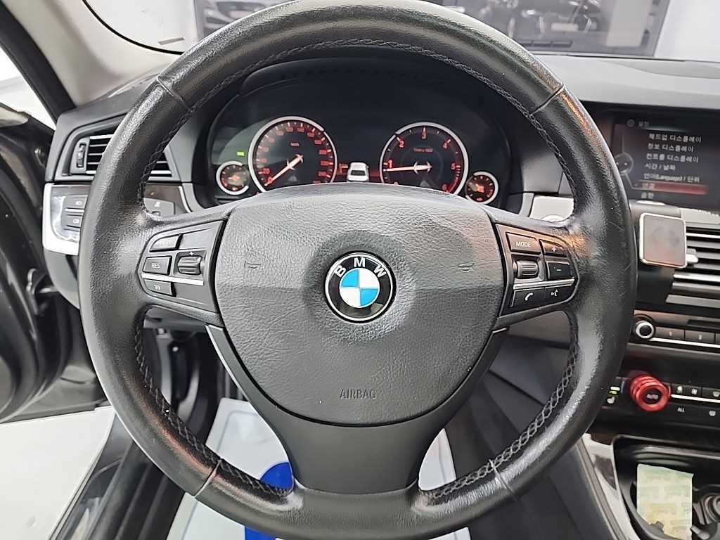 BMW 5시리즈 5시리즈 (F10) 525d xDrive 이미지 9