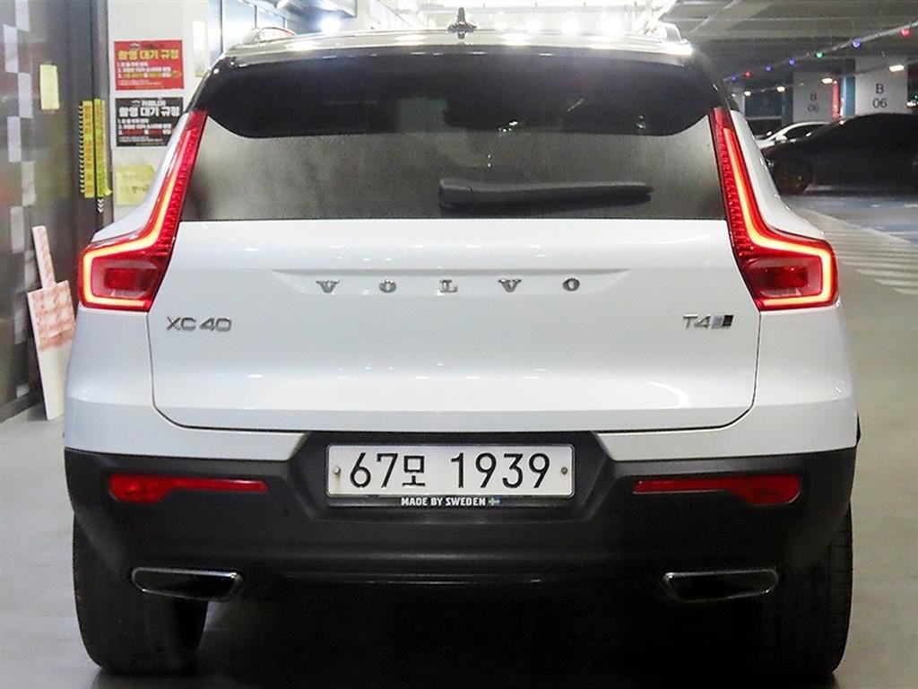 볼보 XC40 T4 4WD R-디자인 이미지 5