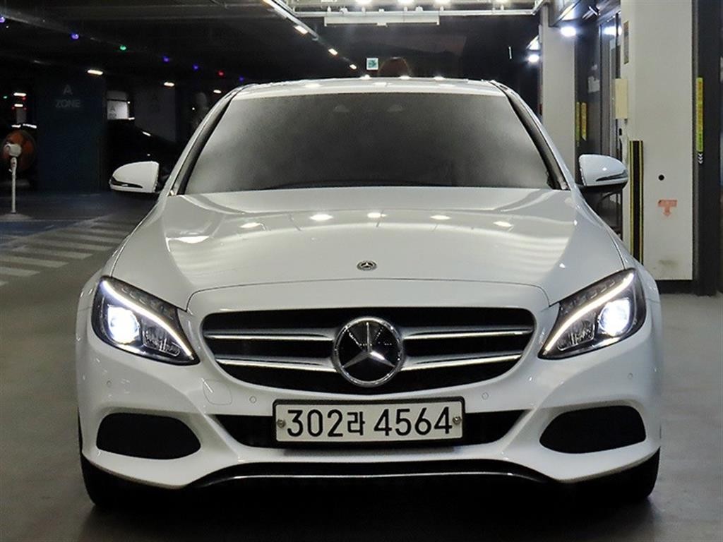 벤츠 C 클래스 C클래스 W205 C350e 이미지 2