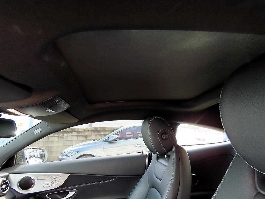 벤츠 C 클래스 C클래스 W205 C200 쿠페 이미지 17