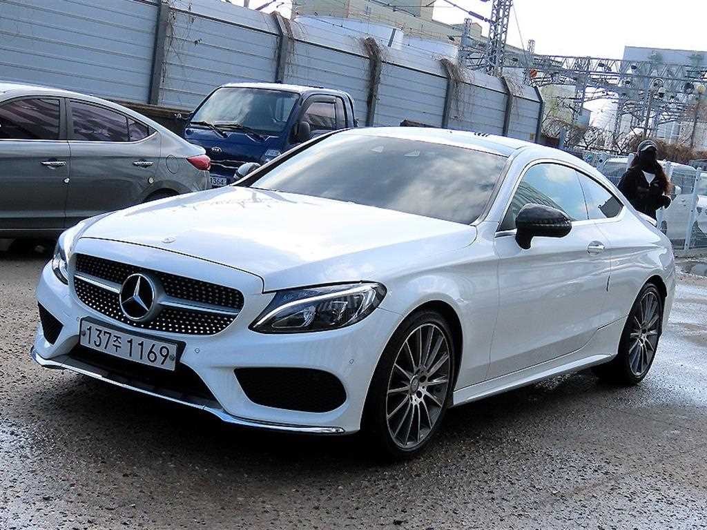 벤츠 C 클래스 C클래스 W205 C200 쿠페 이미지 2