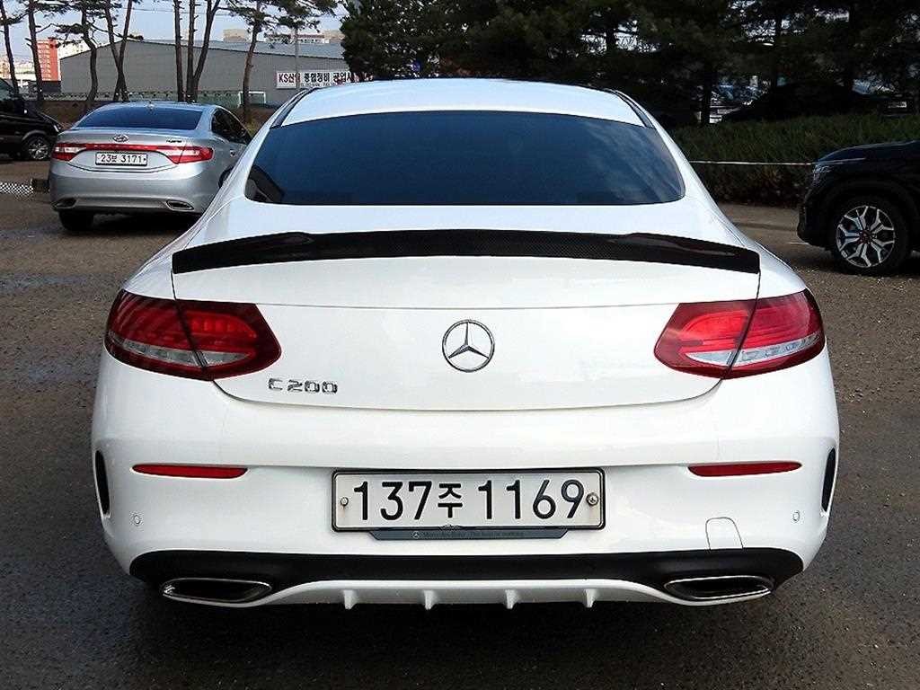 벤츠 C 클래스 C클래스 W205 C200 쿠페 이미지 4