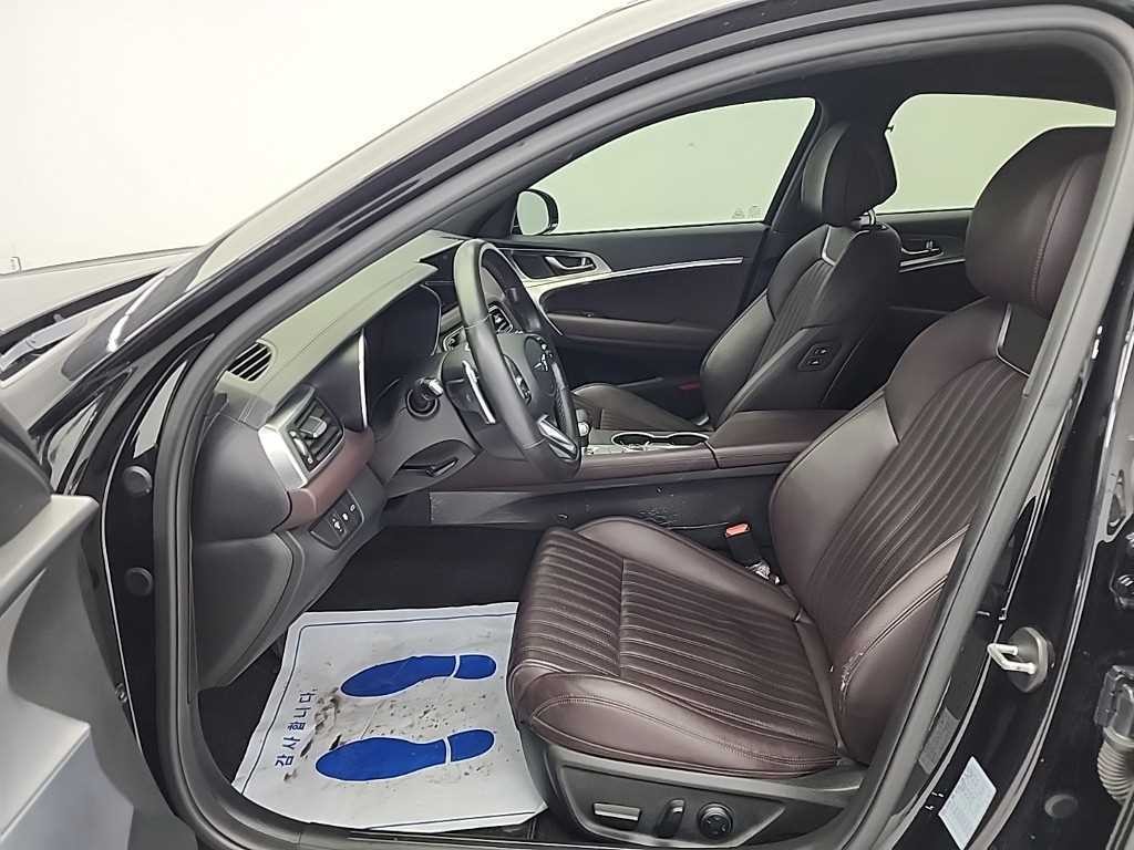 제네시스 G70 더 뉴 G70 가솔린 2.0T 2WD 기본형 이미지 11
