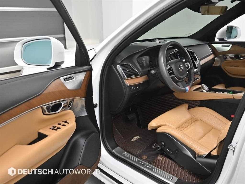 볼보 XC90 XC90 2세대 2.0 T8 AWD 인스크립션 이미지 11