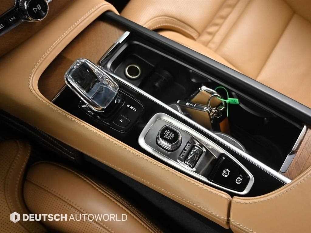볼보 XC90 XC90 2세대 2.0 T8 AWD 인스크립션 이미지 9