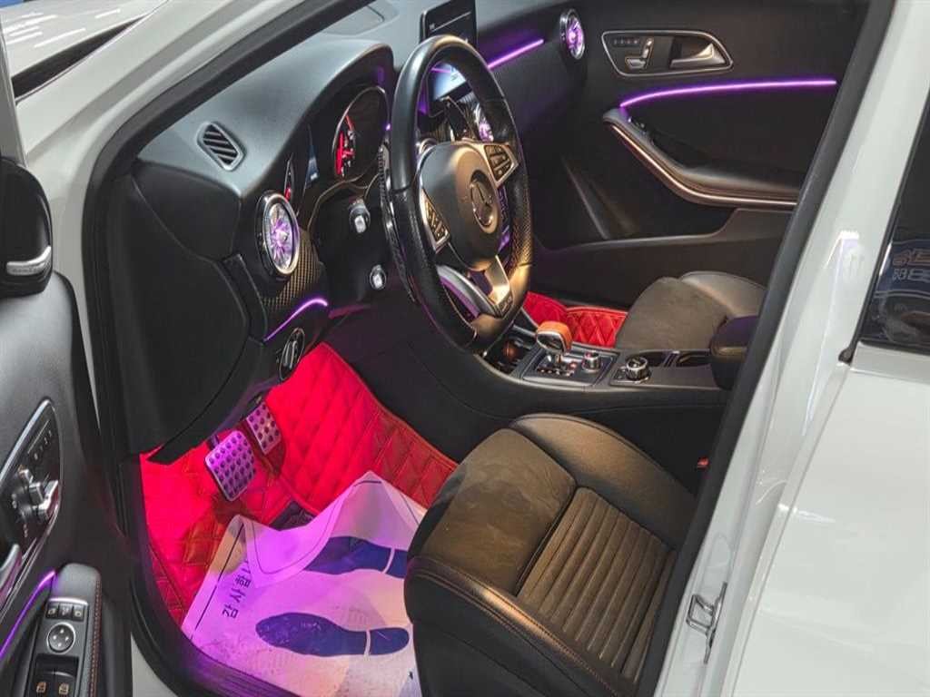 벤츠 A 클래스 A클래스 W176 A45 AMG 4MATIC 이미지 11
