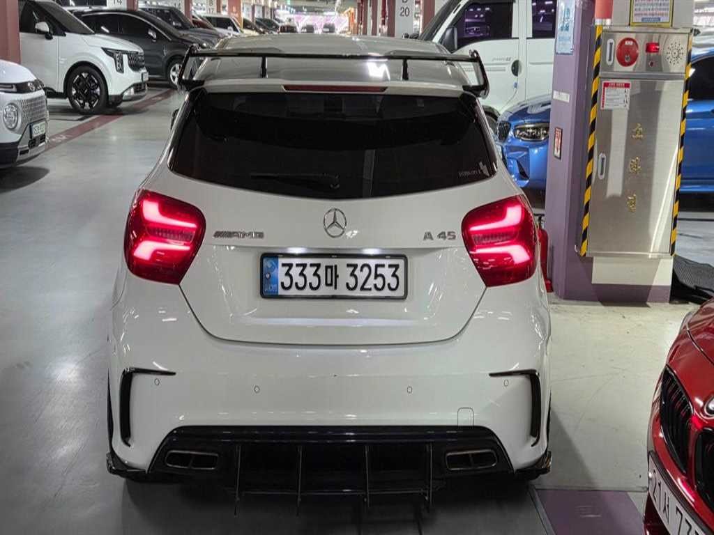 벤츠 A 클래스 A클래스 W176 A45 AMG 4MATIC 이미지 5