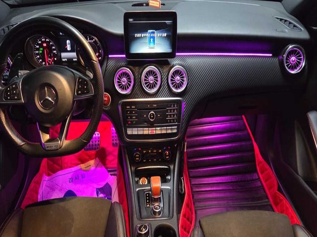 벤츠 A 클래스 A클래스 W176 A45 AMG 4MATIC 이미지 9