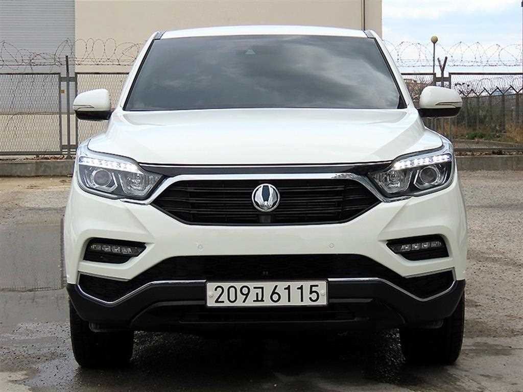 KG모빌리티(쌍용) 렉스턴 G4렉스턴 디젤 2.2 2WD 럭셔리 이미지 1