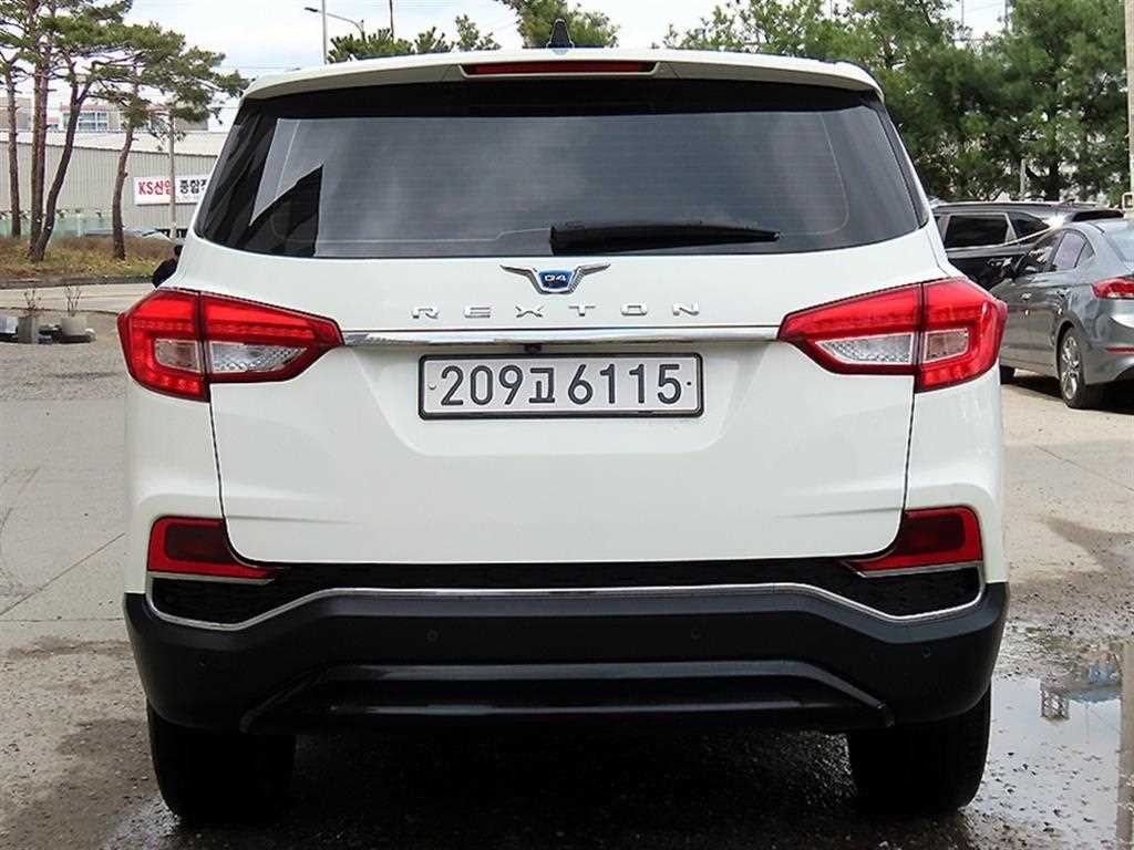 KG모빌리티(쌍용) 렉스턴 G4렉스턴 디젤 2.2 2WD 럭셔리 이미지 4
