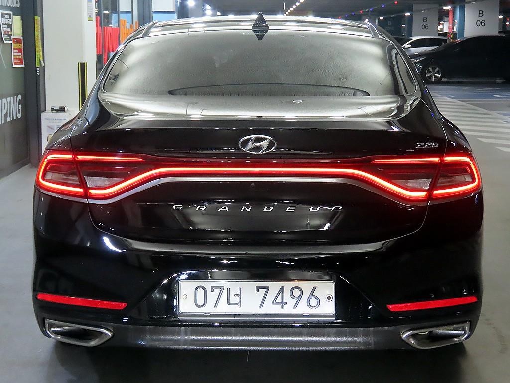 현대 그랜저 그랜저 IG 2.2 VGT 프리미엄 스페셜 이미지 5