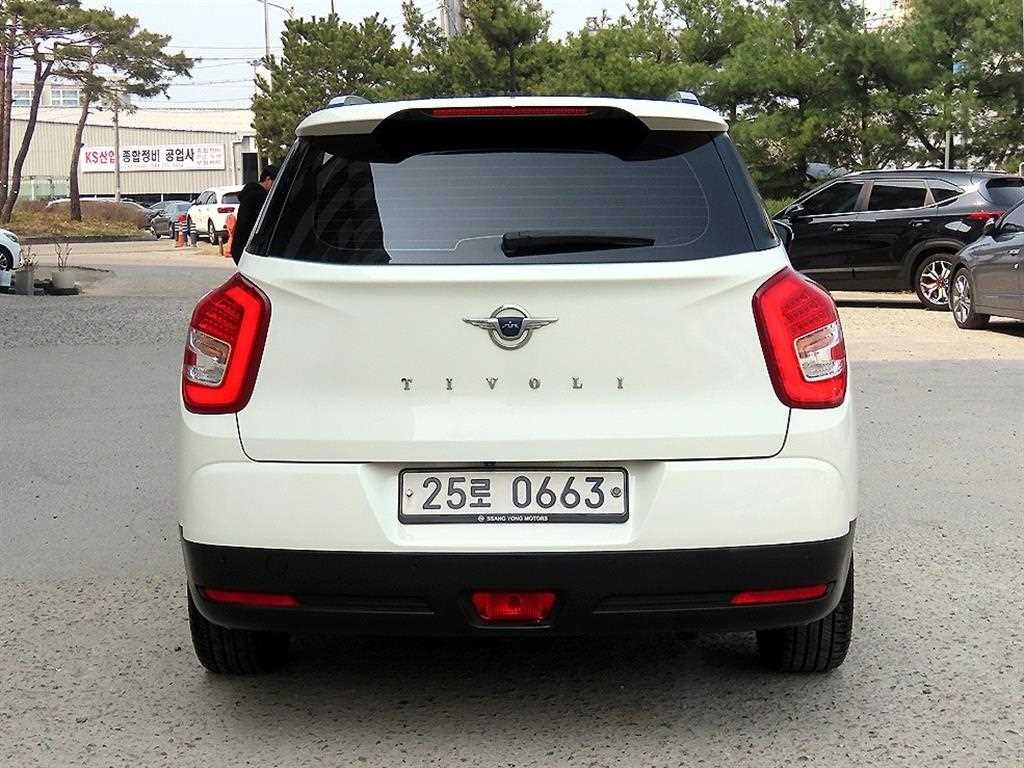 KG모빌리티(쌍용) 티볼리 티볼리 에어 2WD 디젤 1.6 RX 이미지 4