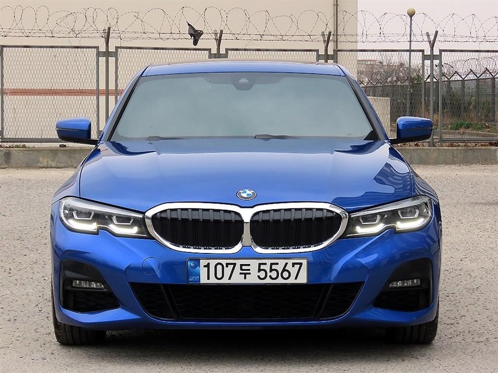 BMW 3시리즈 3시리즈 (G20) 320d M 스포츠 이미지 1