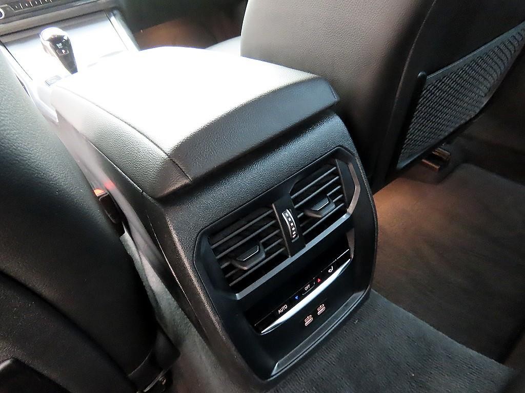 BMW 3시리즈 3시리즈 (G20) 320d M 스포츠 이미지 16