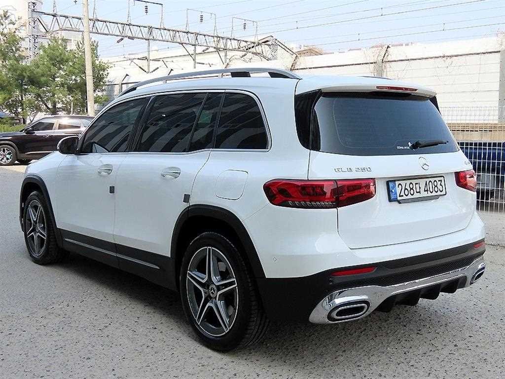 벤츠 GLB 클래스 GLB클래스 X247 GLB 250 4MATIC 이미지 4