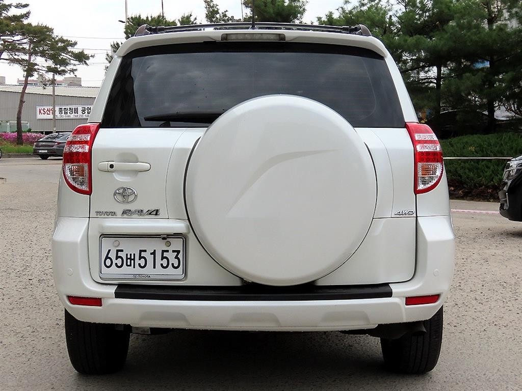토요타 라브4 2.5 4WD 이미지 4
