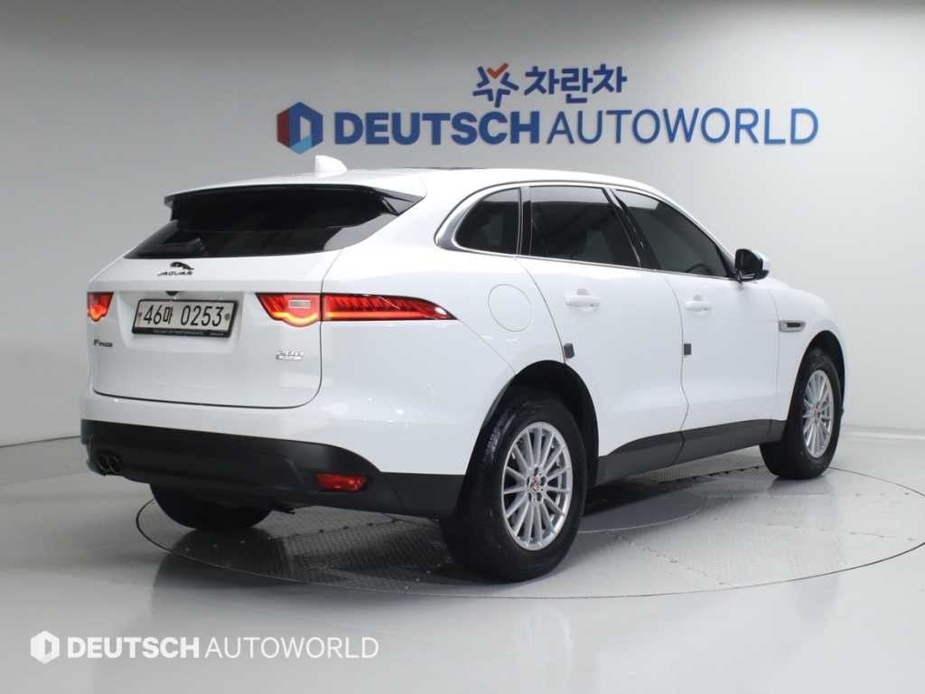 재규어 F-PACE 20d 프레스티지 이미지 2