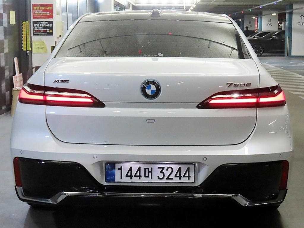 BMW 7시리즈 7시리즈 (G70) 750e xDrive M 스포츠 이미지 5