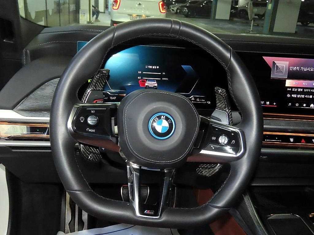 BMW 7시리즈 7시리즈 (G70) 750e xDrive M 스포츠 이미지 8