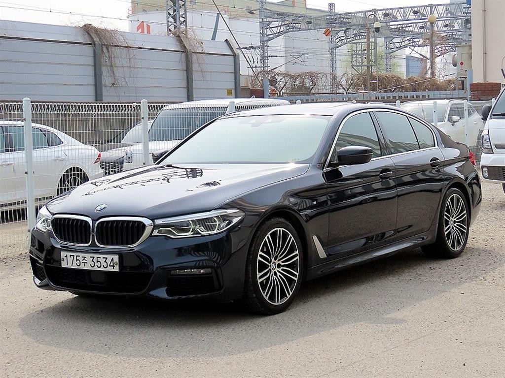 BMW 5시리즈 5시리즈 (G30) 530i M 스포츠 플러스 이미지 1