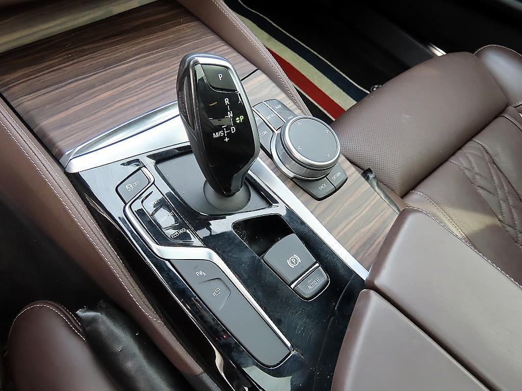 BMW 5시리즈 5시리즈 (G30) 530i M 스포츠 플러스 이미지 11