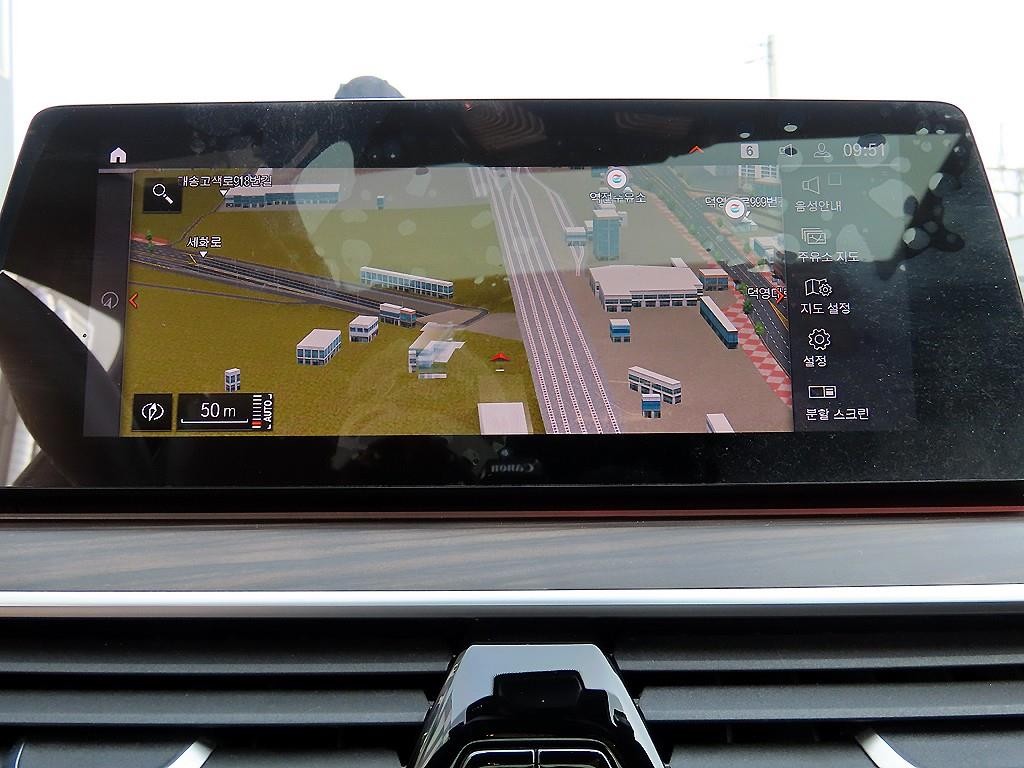 BMW 5시리즈 5시리즈 (G30) 530i M 스포츠 플러스 이미지 14